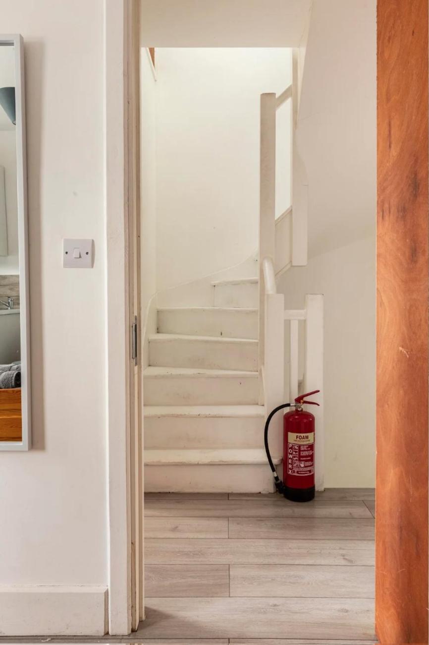 Double Room Edmonton Green, London N9 Ngoại thất bức ảnh