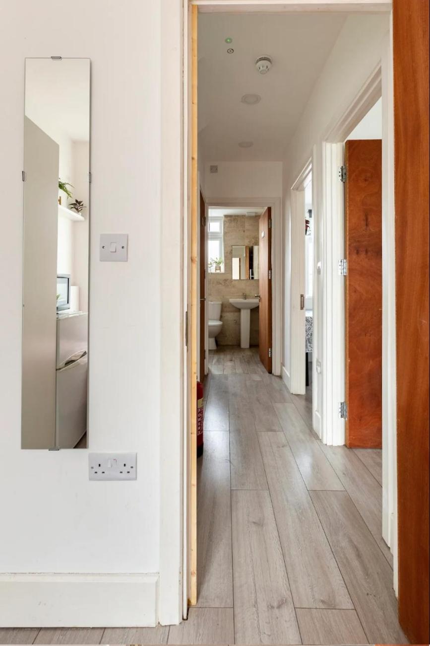 Double Room Edmonton Green, London N9 Ngoại thất bức ảnh