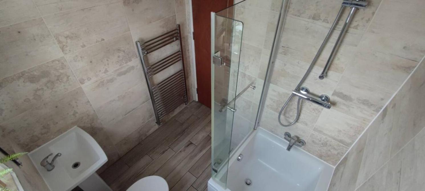 Double Room Edmonton Green, London N9 Ngoại thất bức ảnh